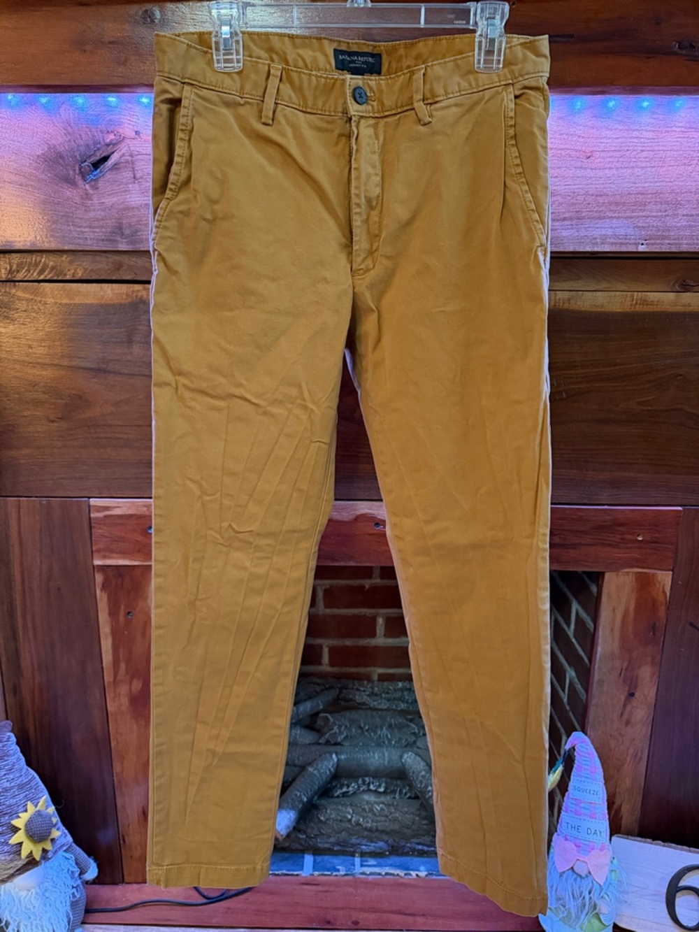 Banana Republic men’s skinny fit chino pants